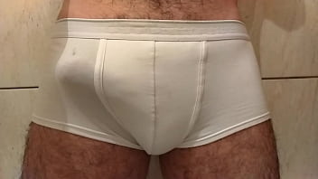 Preview 4 of Model Thailang - Meu pau duro pulsando dentro da cueca