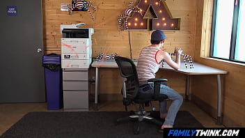 Preview 1 of Dihati Xxxxc Video Hindi - FamilyTwink - Stepdad and Stepson Get Caught Up in Temptation at the Office