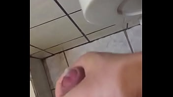 Preview 2 of Sir Fuck Video - Joven de 19 a&ntilde_os sin tocarse por 2 meses se viene despu&eacute_s de una masturbada.