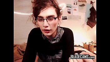 Preview 3 of Mom Office Son Tha Door - Desirable Tranny Geek Prostitute