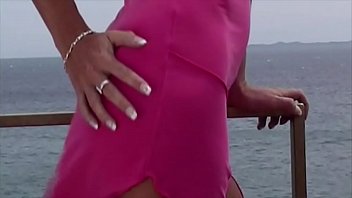 Preview 1 of Nilasing Fininger - Milf on Holiday get the full wellness-program