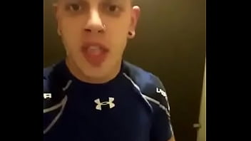 Preview 4 of First Time Mother Cheating - Macho joven gay