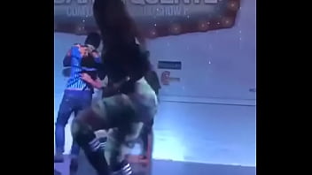Preview 1 of Bruthers And Sester - Bailarinas da Noite dia