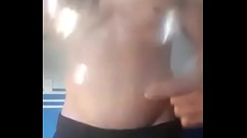 Preview 2 of Guy Strokes Hot - Cuzinho de camisinha