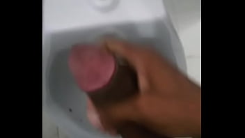 Preview 4 of Raped Bangla Sex - Batendo uma no banheiro