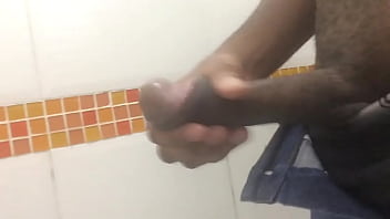 Preview 3 of Ceherry Jul - Meu pau querendo um afeminado no centro do rj