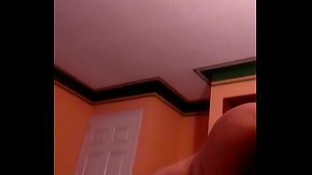 Preview 2 of Glasses Girl 69 Pussby Eating - EN EL HOTEL