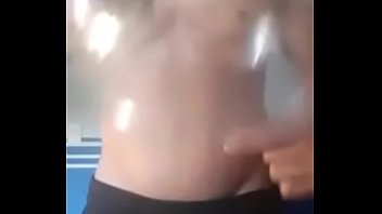 Preview 2 of Trans Dotati - Batendo punheta na camisinha