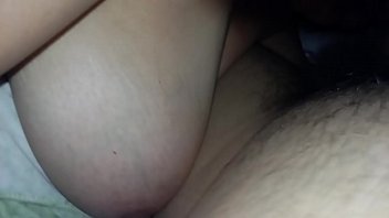 Preview 3 of Real Family Secret Sex - Chupandole los huevos al mejor amigo de mi esposo