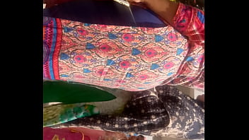 Preview 3 of Byt Ly - Indian bomb gaand walk