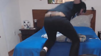 Preview 4 of Doctor And Suck Ness - NERD GAY SAFADO ENFIANDO GARRAFA NO CU