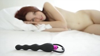 Preview 1 of Hepgunn - Amarna miller using anal toy in an advertisement