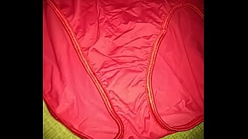 Preview 1 of Hanna Schiller - Panty roja mami golfa