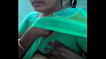 Preview 1 of Karnatakabsex - Tamil girl boobs