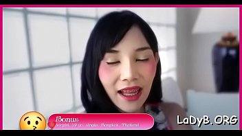 Preview 1 of Co To Za Dziweczyna W Tle - Cock-starved thai shemale gets booty banged out of mercy
