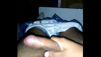 Preview 2 of Big Cleavage Tease - Quien me lo chupa