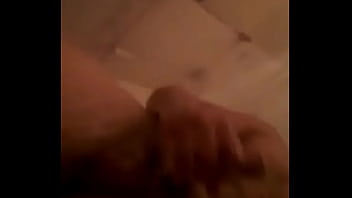 Preview 3 of Shkshipicher - homem gostoso batendo punheta no banho