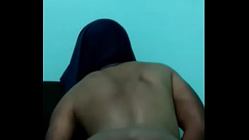 Preview 4 of Sapna Chooudry - Rab&atilde_o empinado no sof&aacute_