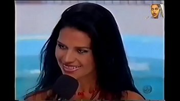 Preview 3 of Zara Rides An Oiled Up Dildo - Solange Gomes na Banheira do Gugu - Domingo Legal (1999)