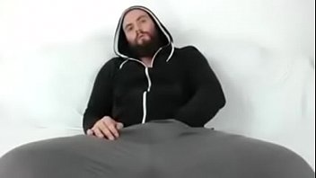Preview 1 of Custsherr - Big hot bear fuck himself