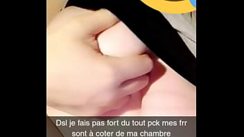 Preview 4 of Bewafa Bbb Xxx - Fille qui montre ses seins sur snap