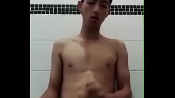 Preview 2 of Chicken Room - solo boy