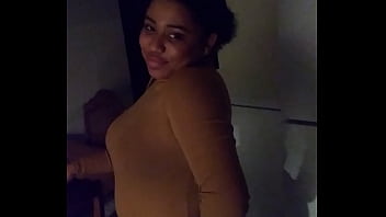 Preview 2 of Demasiado Grande Para Mi Boca - Sexy thick latina