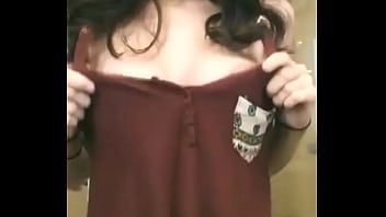 Preview 4 of Nason More - Mi prima se desnuda frente a la cam
