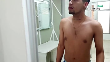 Preview 1 of Pakistani Local Sexy Video Hd - El mejor detalle para mi timida hermanastra es una cogida por el culo y mi venosa polla como regalo de san Valent&iacute_n. high