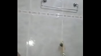 Preview 2 of Things Inmy Tight Vagina - Fudendo minha namorada no banheiro