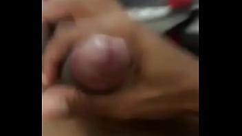 Preview 2 of Zazzy - moreno novinho gozando de manha