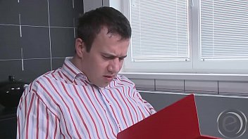 Preview 1 of Masturbandose Propio - Intrigen im Sekreteriat und unter Gesch&auml_ftsfreunden - Sarah Simon