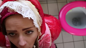 Preview 4 of Sexvedio Tagalog - zofe in Plastiksachen lutscht Penis