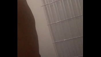 Preview 2 of 14 Xxx E - La puta de Liliana Esguerra mostrando su culo