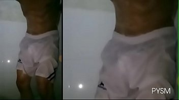 Preview 2 of Usa Porno To The Elbo - Tắm sục cặc quần đ&ugrave_i trắng lộ quần x&igrave_ đen