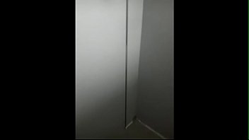 Preview 1 of Airlines Nurse - Sục cặc trong Toilet si&ecirc_u thị Big C