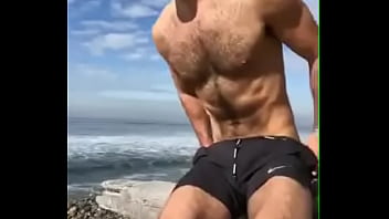 Preview 1 of Nwe Acshn - Macho se pajea al aire libre