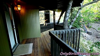 Preview 2 of Minyon Tip - Gorgeous lesbian babe pussylicking before 69