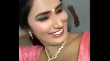 Preview 1 of Cleb - desi randi chucchio ko dikhatay huay