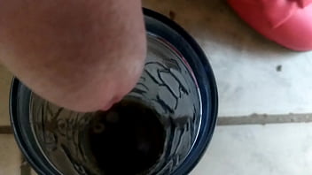 Preview 4 of Girls Fuck Milf - Caf&eacute_ com leite pronto