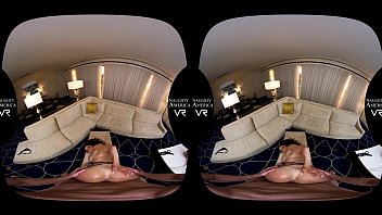 Preview 4 of Big Bobs Girls Sexing Pourn - NEW Naughty America VR: Kendra Lust Porn Star Experience