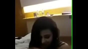 Preview 2 of Model Sex Sam Bourn - Desi Girl Shri Reddy from Telugu Dancing in Hotel Room