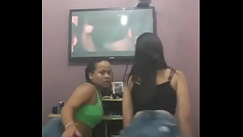 Preview 4 of Hadwar - Novinha del&iacute_cia rebola o rabo gostoso