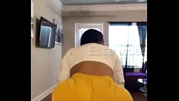 Preview 4 of Latina Hairy Mom - Me manda video de su gran vagina