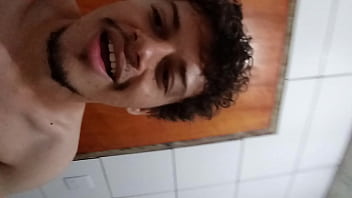 Preview 4 of Andra Sex Video - Pirocudo numa punheta fren&eacute_tica