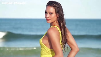 Preview 1 of Woman Big Sex - Model Nude Photoshoot