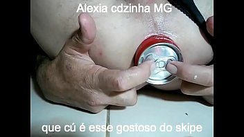 Preview 4 of Female Passion - Alexia cdzinha MG penetrando lata de coca no c&uacute_ iframe src=&quot_https://www.xvideos.