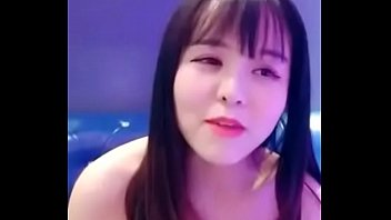 Preview 1 of Kiss Start Sex - 大波美眉撕破絲襪和粉絲在KTV嗨