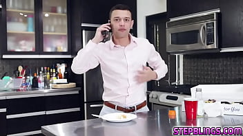 Preview 1 of Baby Girls Xxx Videos - Un poko de Leche...