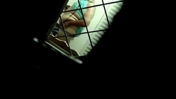 Preview 1 of Little Garls Xxnx - Gordinho Saliente batendo punheta